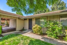 $ 315,000, 2 bd • 2 ba • 984 sq ft   Est.  $2,006/month FOR SALE/RENT