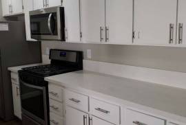 $ 1,915, Enjoy our beautiful landscaped community! 1 bed, 1 bath! 550 Sq Ft!