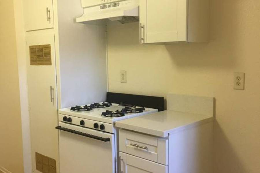 $ 5,495, Recessed Lighting - 3 Bedroom 2 Bath in Santa Monica- Remodeled Unit