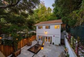 $ 1,489,000, READY TO ISSUE PLANS IN THE HILLS