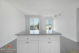 $ 2,195, 1 BED 1 BA In Encino + Swimming Pool, Gym, Spa, Sundeck