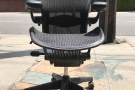 herman miller aeron chair size b