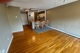 $ 1,400, 2 beds and 1bath apartment