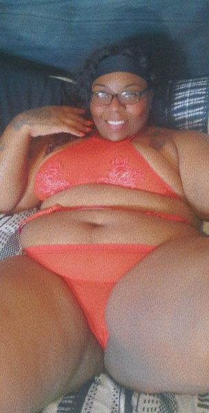 Cum play with a Sexy Ebony Bbw, Bowling Green & Surrounding area 