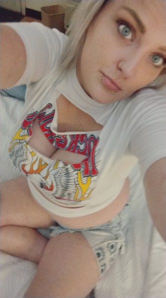 Paris blonde bombshell!! Warning blowing minds DUO,  Saginaw mi