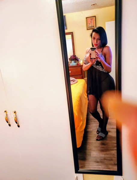 Top and botón transexual New City , 2727 Roosevelt avenue 