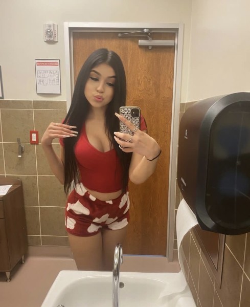 Sexy Petite Latina, Near Las Vegas strip/Henderson/Blue diamond