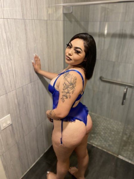 Come have fun two sexy Latina, Dowmtown