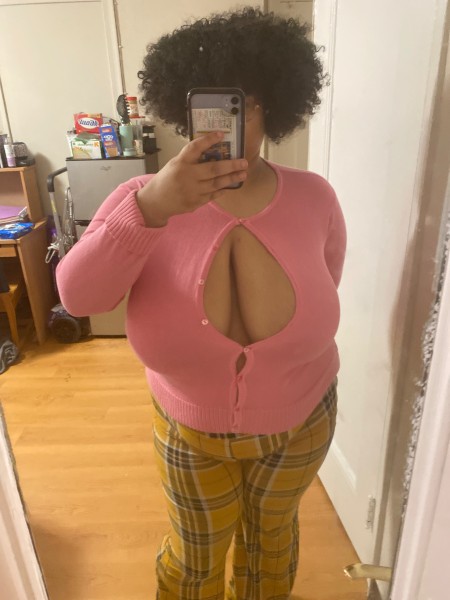 Hot and busty 19 year old near you ?, Manhattan area 