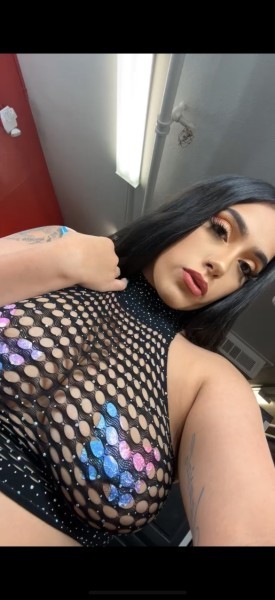 The Latina Every Man Desires, Incall and outcall 
