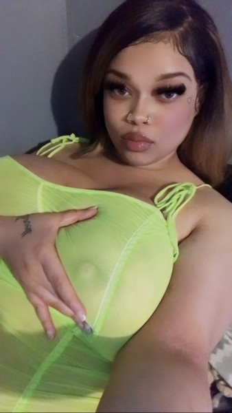 Sexy Yella babe available for outcalls/Incalls , Westchase 