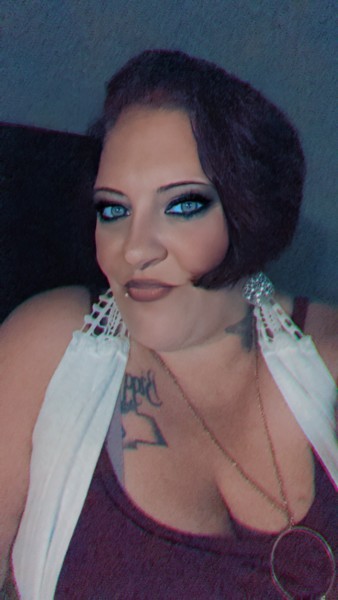 Pretty thick green eyed sexy lady ready for some fun ??, I am in Memphis tn y’all can’t wait to have some fun 