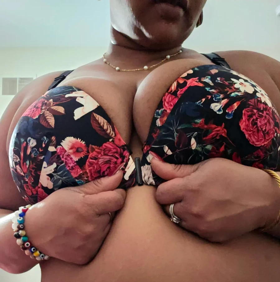 Beautiful and Pierced Vixen Ready to Serve, North Philly Temple University