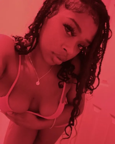 Ebony Babe Available For Out Call -$300/hr, Spring