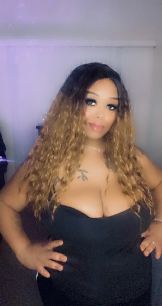 Hotwife nympho visiting?, Hosting downtown 