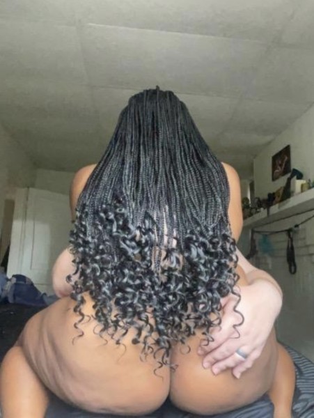 Young sexy ebony dripping wet and ready to please you, Troy, Mi