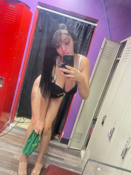 Bombshell Sexy Redbone ??ask for our two girl special ?, Fort Wayne area 