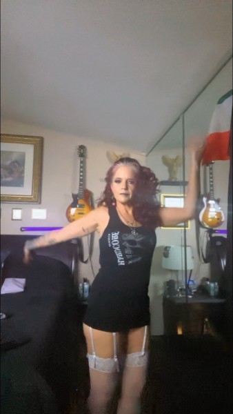 Sexy experienced MILF, Glendale but will travel 