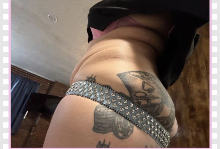 YUMMYUMMY N A DEEPTHROAT GODDESS??IN//Out, INCALLDenver//Outcall