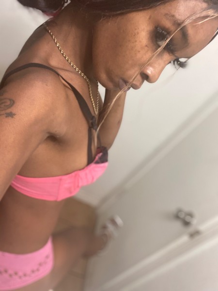 Slut me out I been bad girl Incall available play OKC, Edomon 