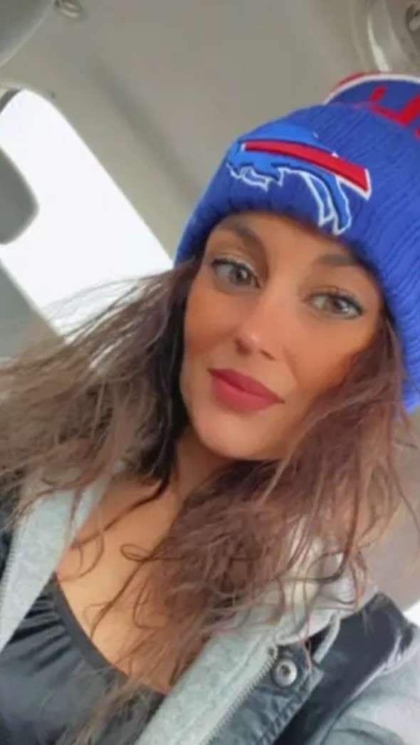 HEY ITS HANNAH, Buffalo