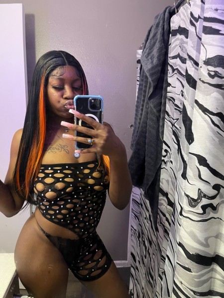  hey papii come have some fun with destiny im little wet ??, East Irvington