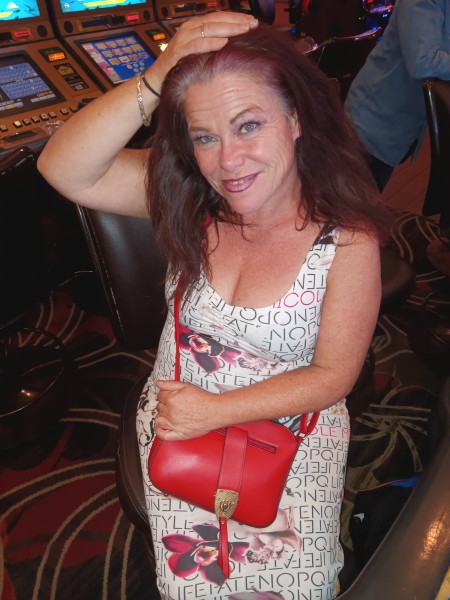 SEXY MATURE HOTTIE READY TO PLAY , BOULDER STATION CASINO AREA 