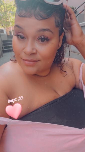 Bombshell busty beauty, King county