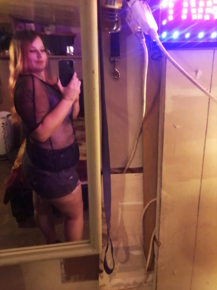 Come over and play with me , Outcalls require deposit up front