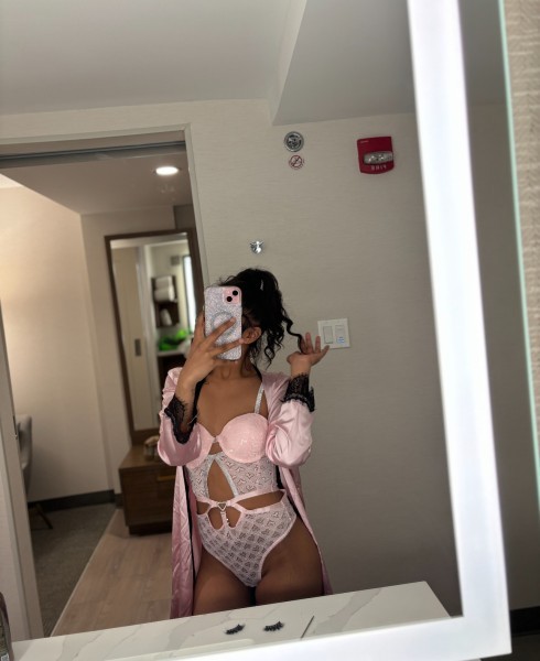 FOREIGN WET PUSSY, Outcalls FOREIGN WET PUSSY, Outcalls