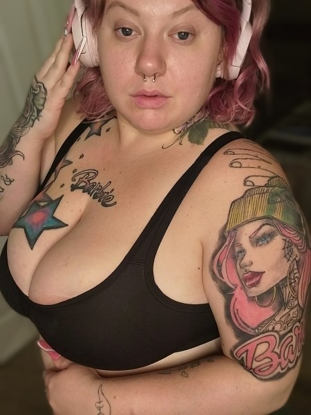 Tatted open minded curvy babe ? , Town and Country 