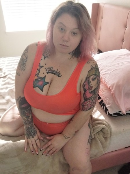 Curvy, Tatted, Spicy Babe For Tampa , Town and Country 