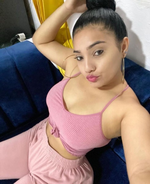 I’m available for hookup both incall/outcall and FaceTime , Houston united state 